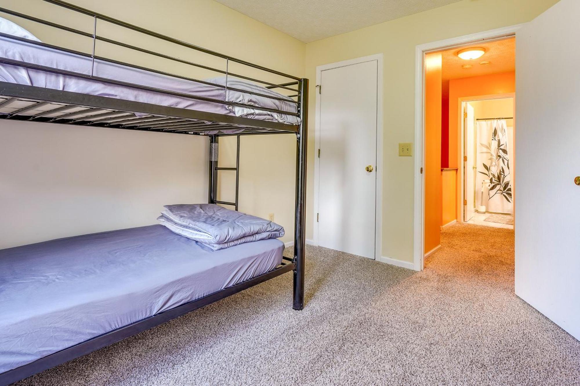 Casa vacanze Pet-friendly Ohio Retreat With Fire Pit And Grill!