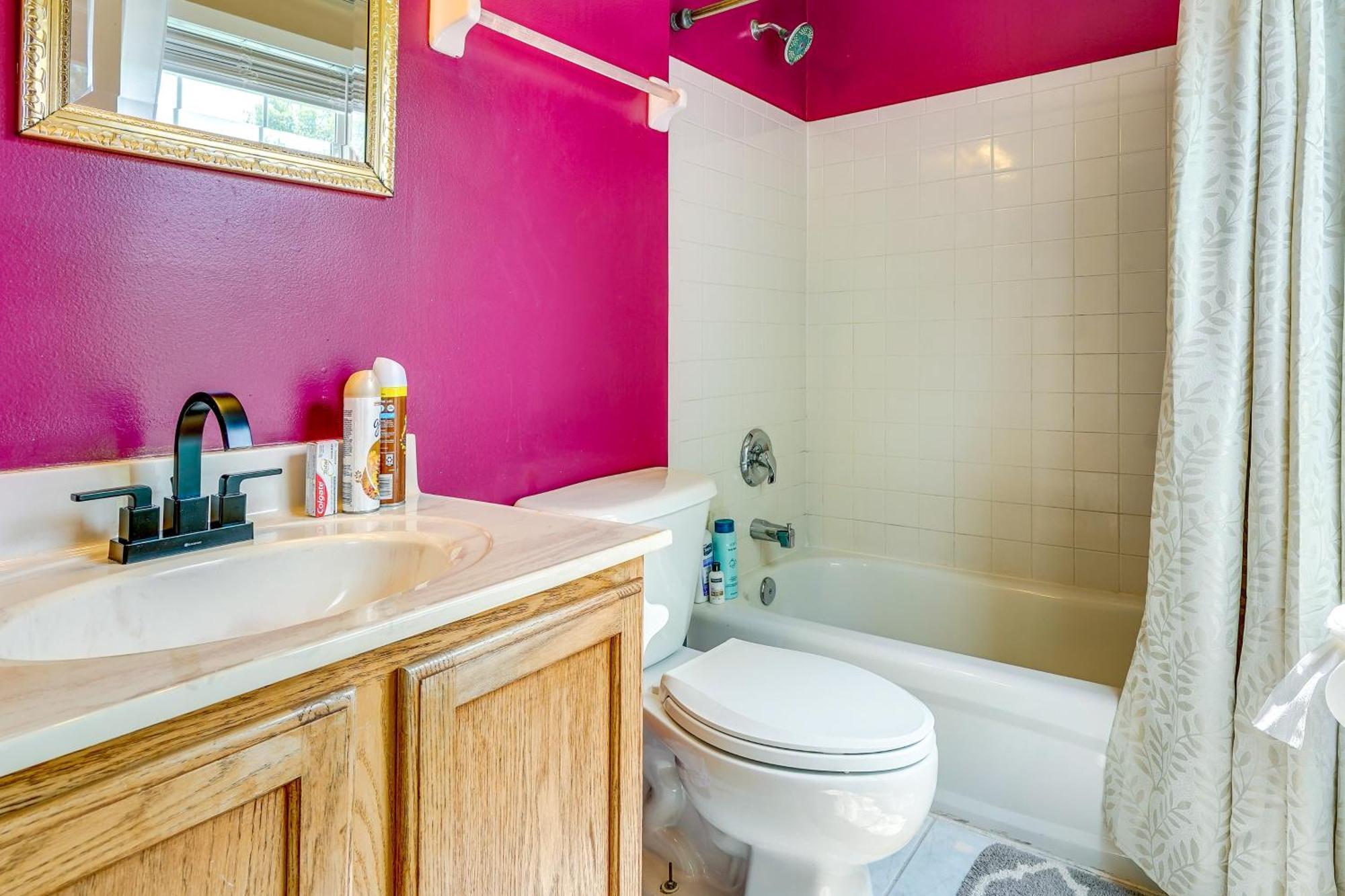 Pet-friendly Ohio Retreat With Fire Pit And Grill!
